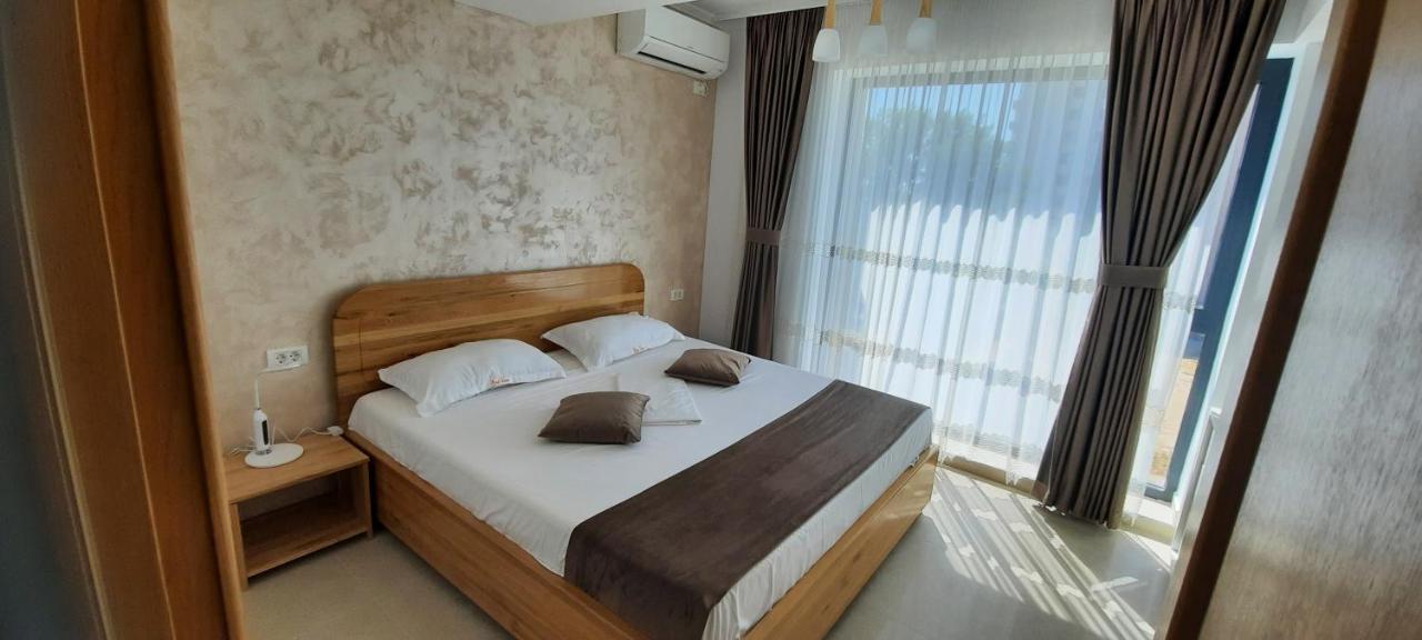 Apart Hotel Victor Mamaia Eksteriør bilde