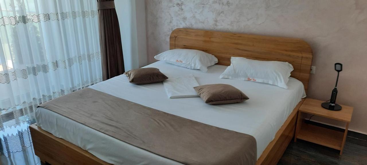 Apart Hotel Victor Mamaia Eksteriør bilde