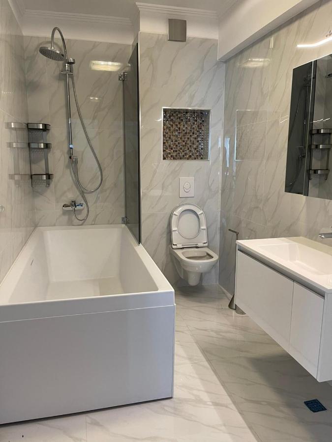 Apart Hotel Victor Mamaia Eksteriør bilde
